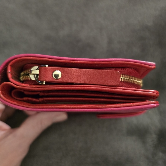 Kate Spade New Yoek Elyce Hot Pink Leather wallet w/red interior.. REHAB - Picture 10 of 16
